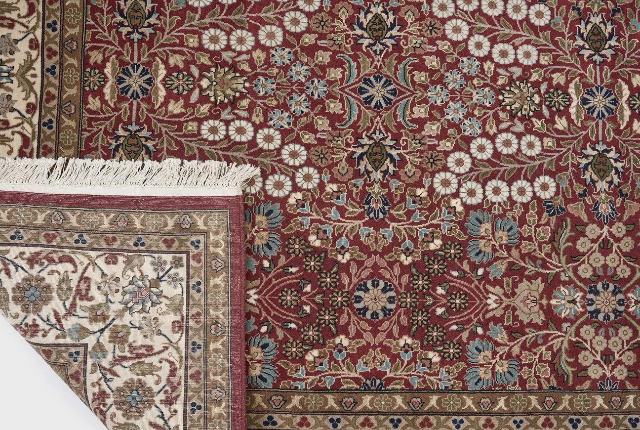 Hand Knotted Hereke Turkish Rug: Silk & Wool Oriental Carpet (169x242 cm)