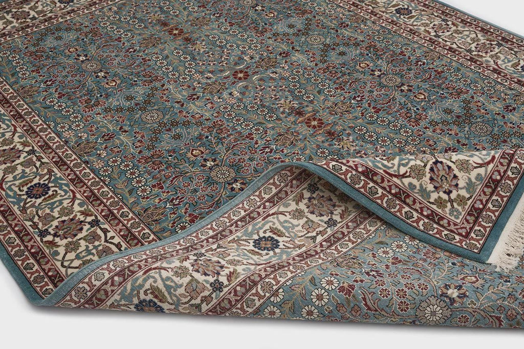Hand-Knotted Hereke Turkish Rug: Wool & Silk Oriental Carpet (197x296 cm) Collector’s Piece