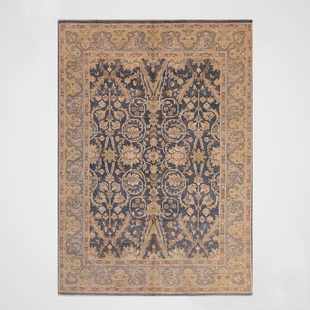 Handmade Turkish Uşak Rug: Vintage Wool Oriental Carpet, 5x6.5 ft